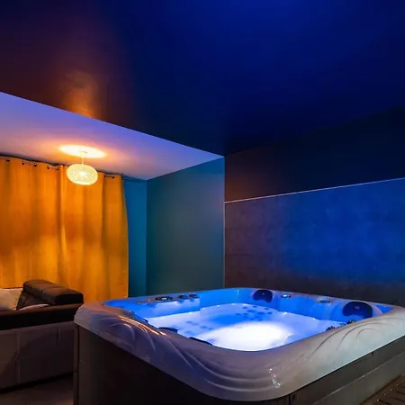 La Somptueuse 100m2 Spa/sauna Prive